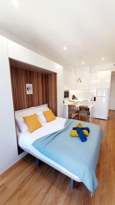 Famous Dreaming Studio Porto Exterior foto